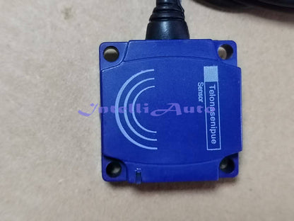1PC XS8C1A1PBL2 sensor XS8C1A1PBL2 Fast delivery
