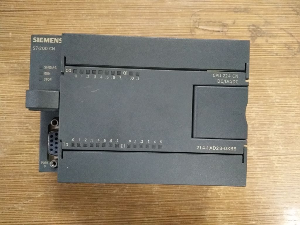 6ES7 214-1AD23-OXB8 - SIEMENS