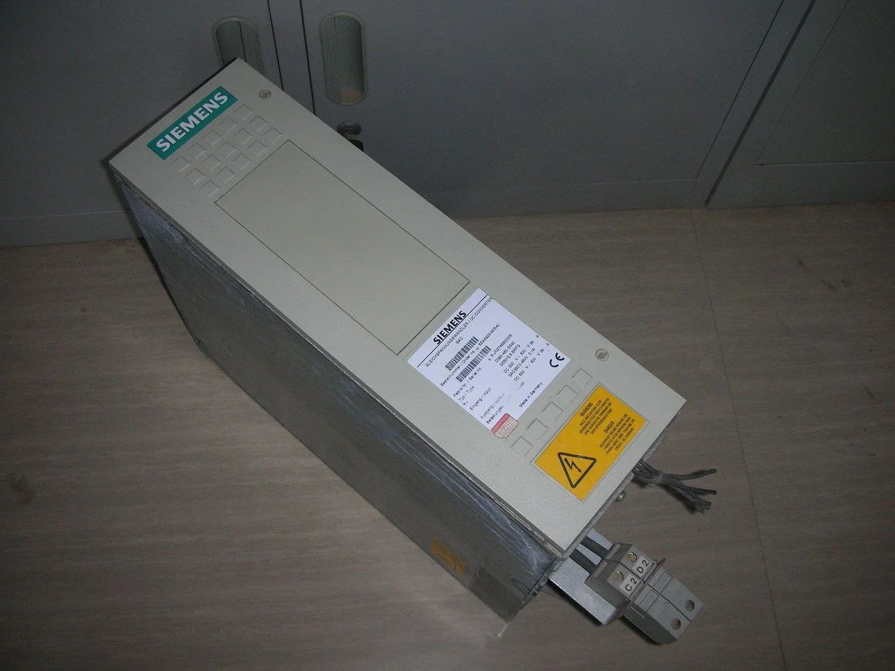 6SA8923-8EB40 - SIEMENS [1]