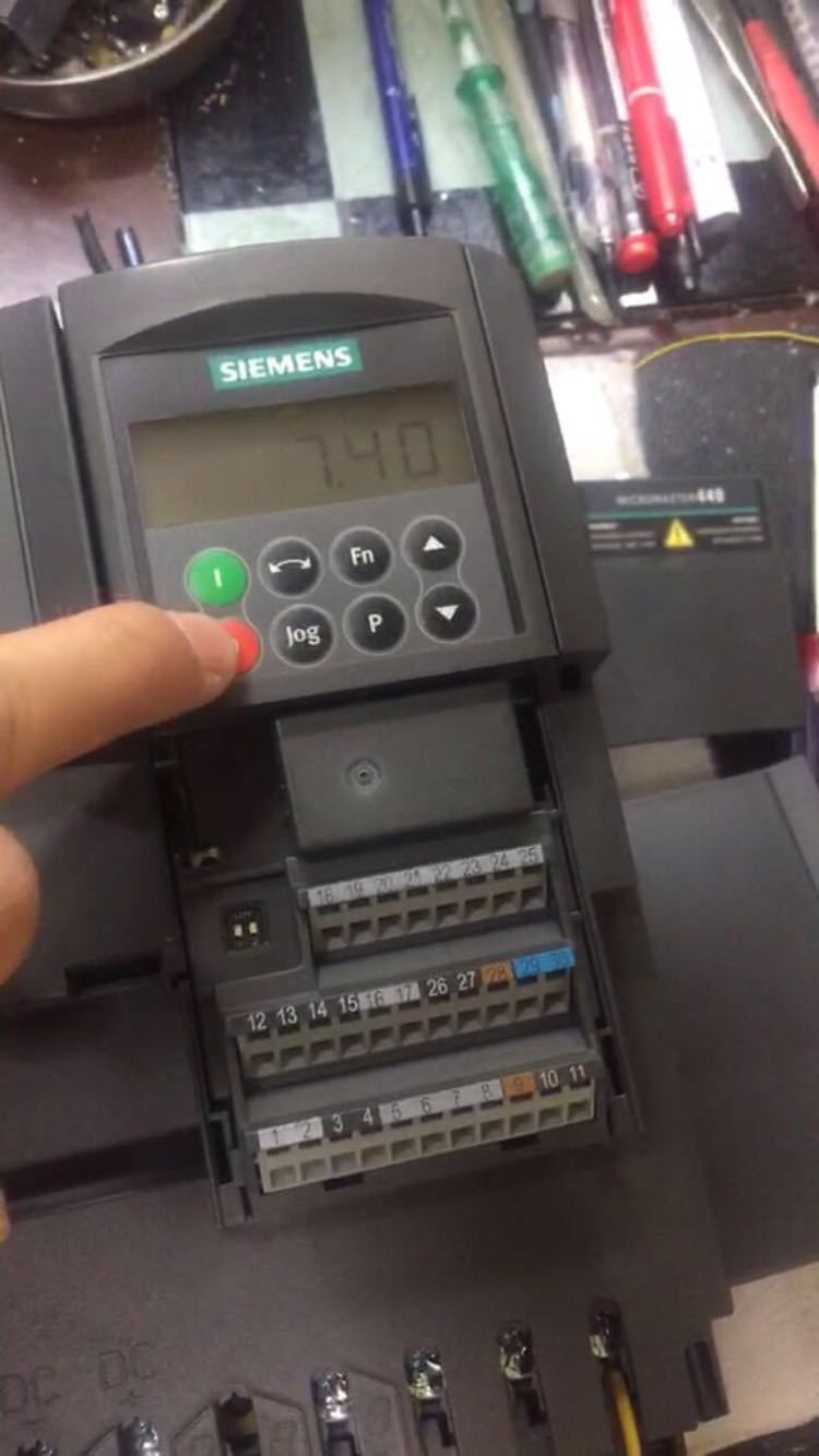 6SE6440-2 UD27-5CA1 - SIEMENS