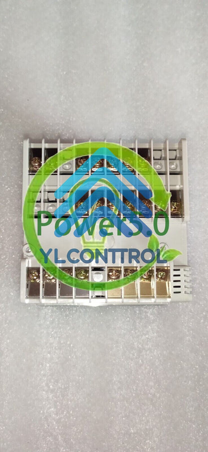 AZBIL SDC 31 Digital Indicating Controller C315GA040500 1PCS