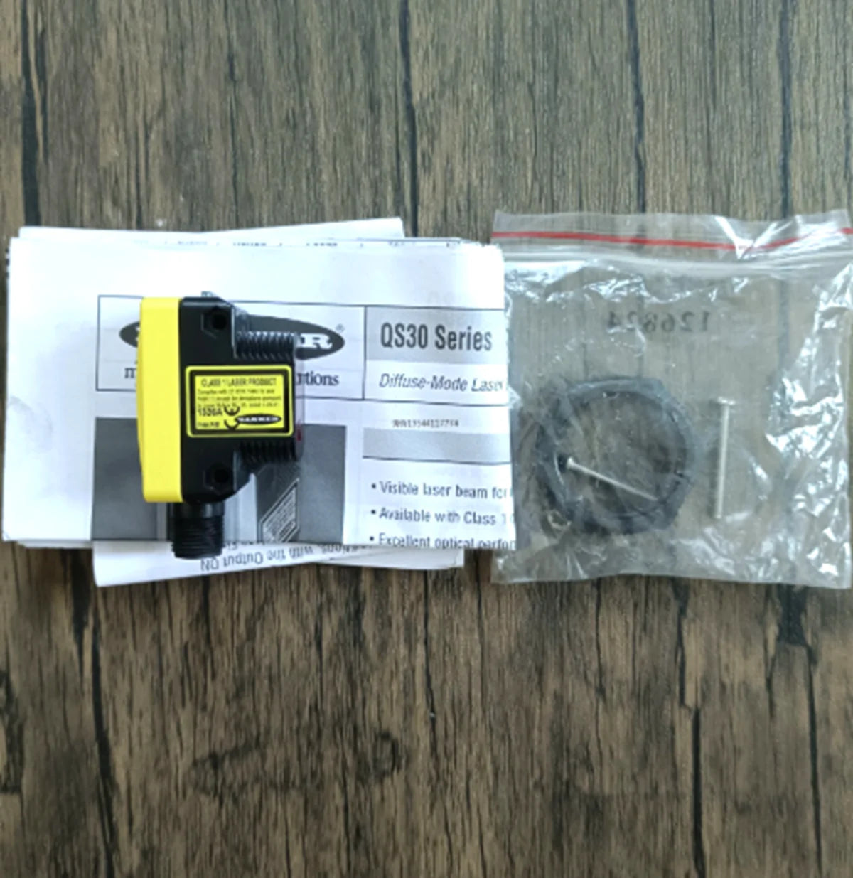 BANNER QS30LDQ Photoelectric Sensor, High-Precision Photoelectric Sensor, Durable and Reliable for Industrial and Commercial Applications - BANNER [2]
