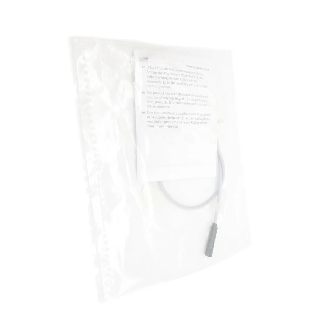 Compact Smart Proximity Sensor with 24V, M8D, and 140m Communication - FESTO [3]