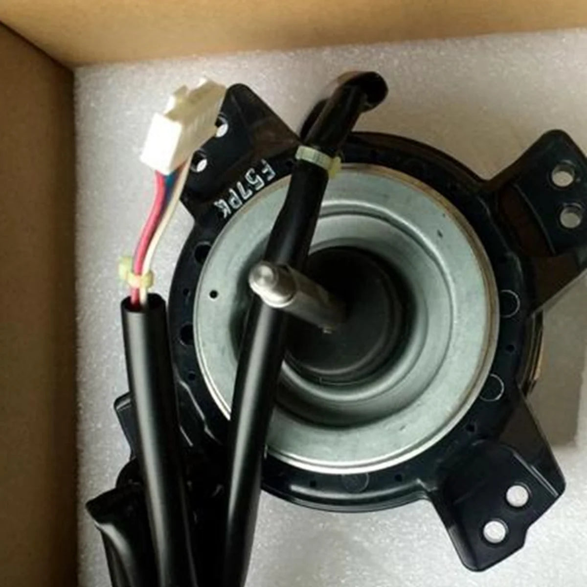 DAIKIN D23C-28 RXD25DAV2C Air Conditioner Motor New - DAIKIN [1]