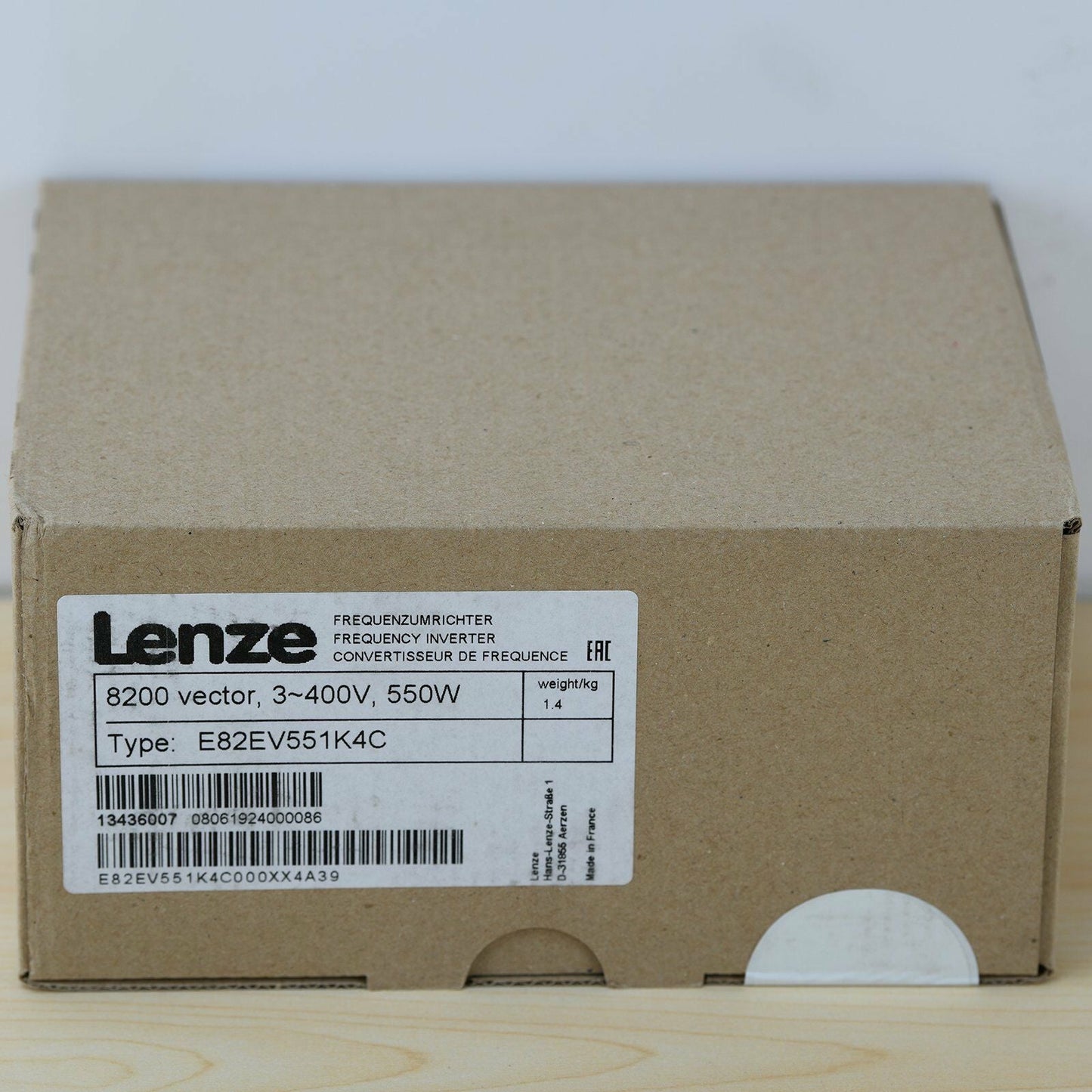 E82EV551K4C - LENZE