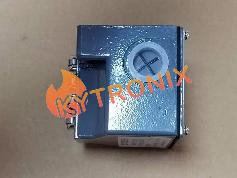 EUCHNER SN04R12-502-M Limit Switch [5]
