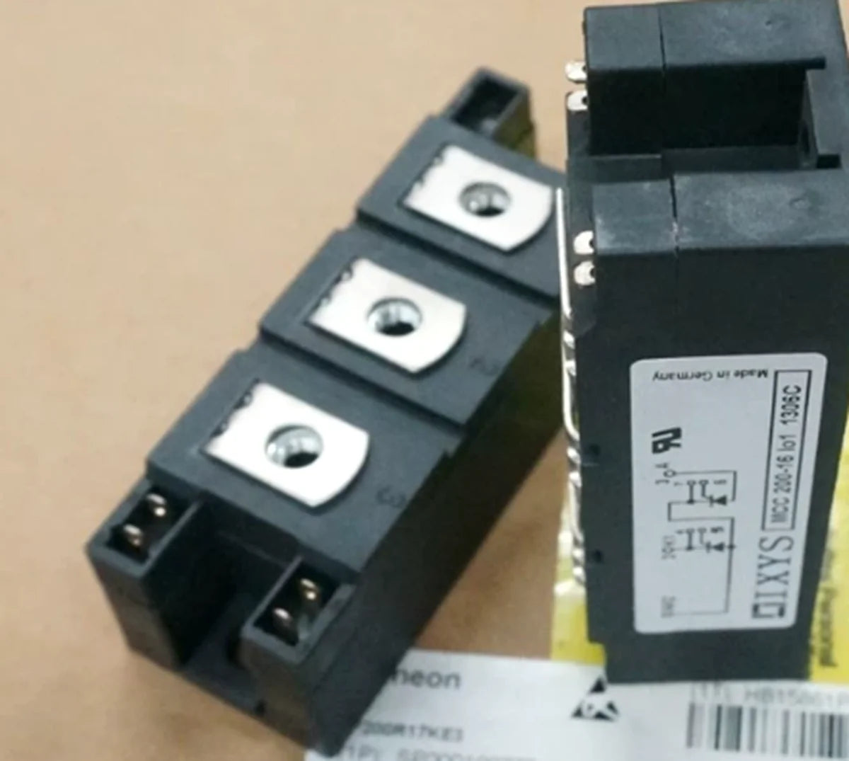 IXYS MCC200-16Io1 Power Supply Module | High-Efficiency 16A 20V Power Source for Industrial Applications - IXYS [1]
