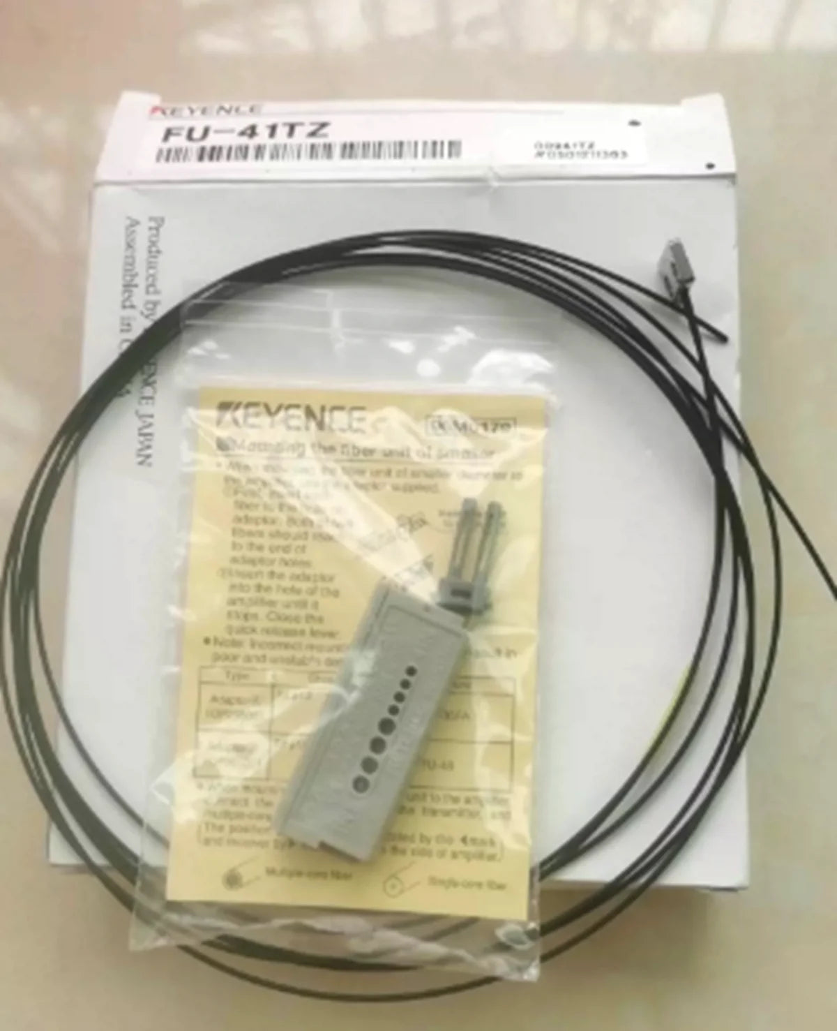 KEYENCE FU41TZ Diffuse Reflective Digital Fiber Optic Sensors Unit - KEYENCE [1]