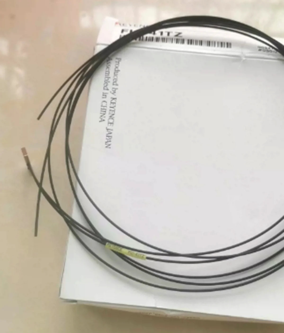 KEYENCE FU41TZ Diffuse Reflective Digital Fiber Optic Sensors Unit - KEYENCE [2]
