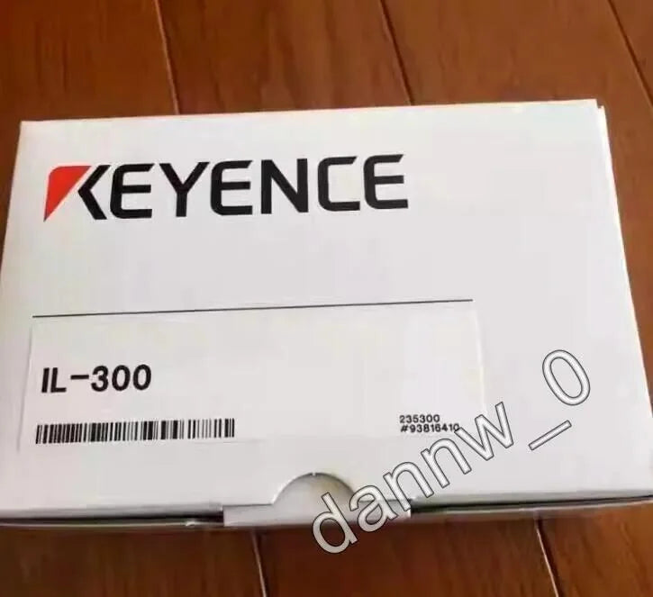 KEYENCE IL-300 Laser Sensor 1PC New - KEYENCE [1]