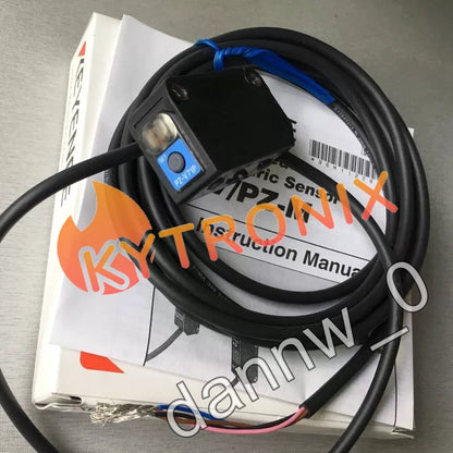 KEYENCE PZ-V71P proximity sensor [2]