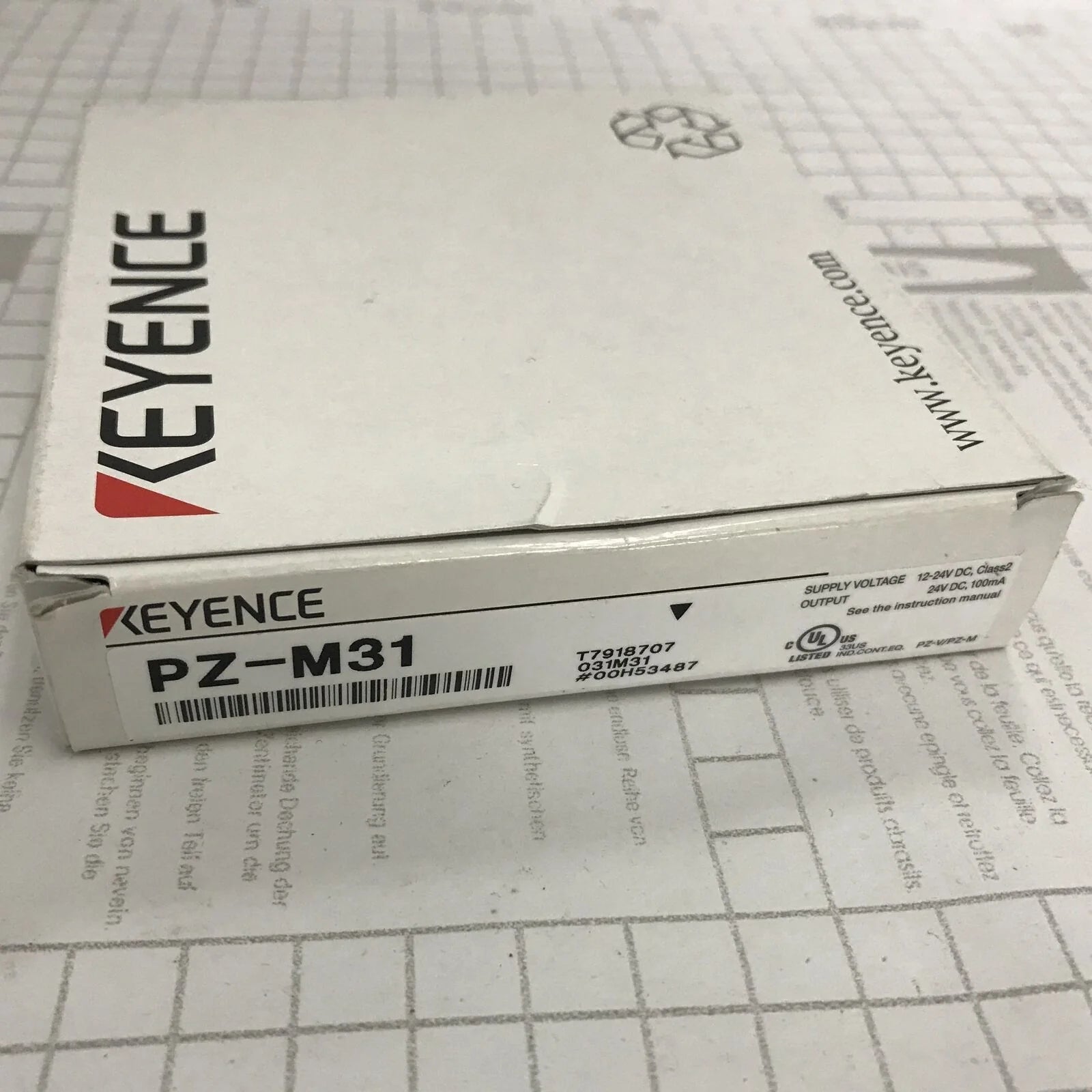 Keyence PZ-M31 Photoelectric Sensor Switch in Box - KEYENCE [1]