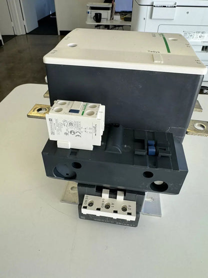 LC1F265 Schneider Electric 350 Amp Contactor 120V Coil #E [2]