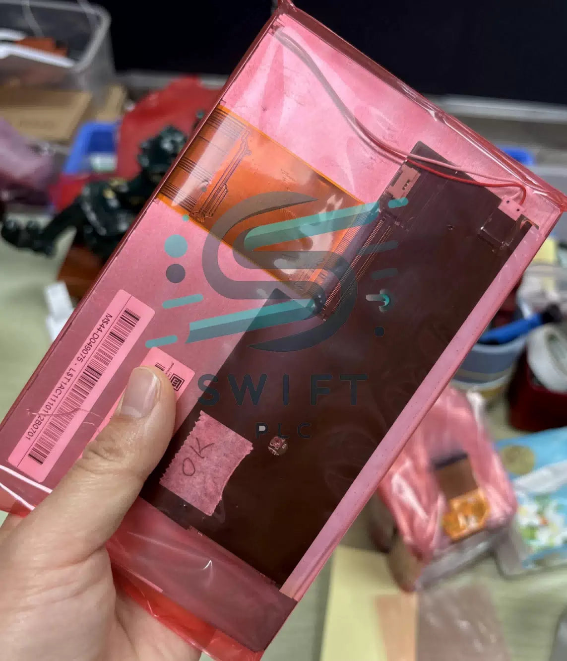 LCD screen, serial number M$44-D049075 - L$T1AC1110112B0701 [1]