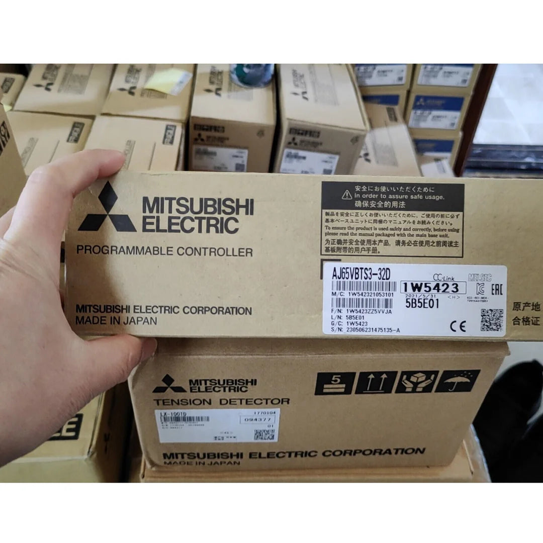 Mitsubishi 1PC PLC Remote Module AJ65VBTS3-32D Industrial Use - MITSUBISHI [1]