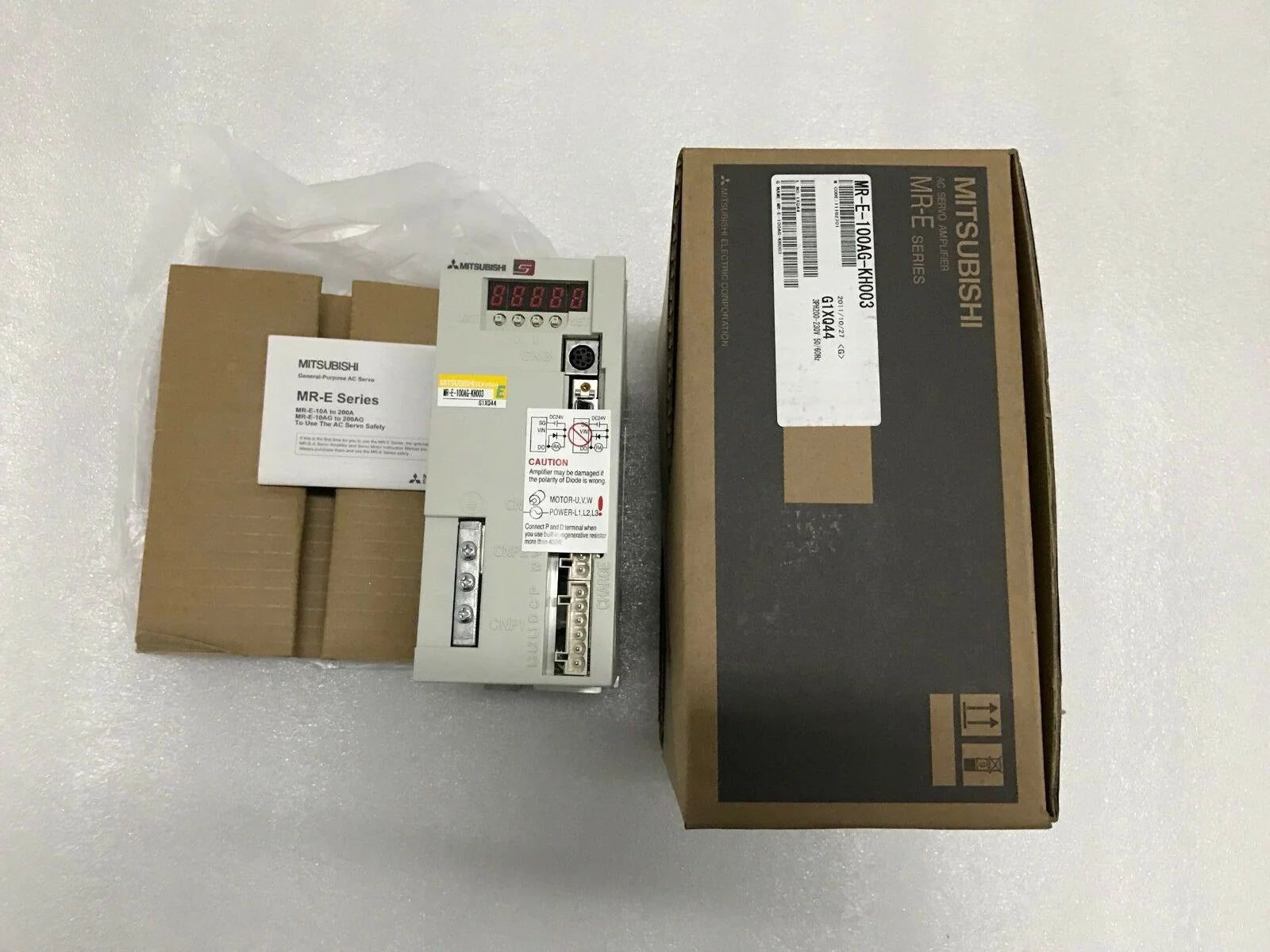 Mr-E-100Ag - Mitsubishi [1]