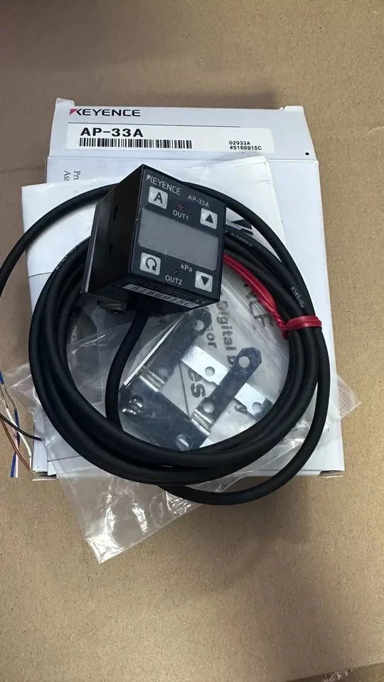 New 1PC Keyence AP-33A Pressure Sensor - KEYENCE [3]