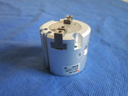 New 1-Piece SMC MHS220D Pneumatic Finger Clamp - SMC [4]