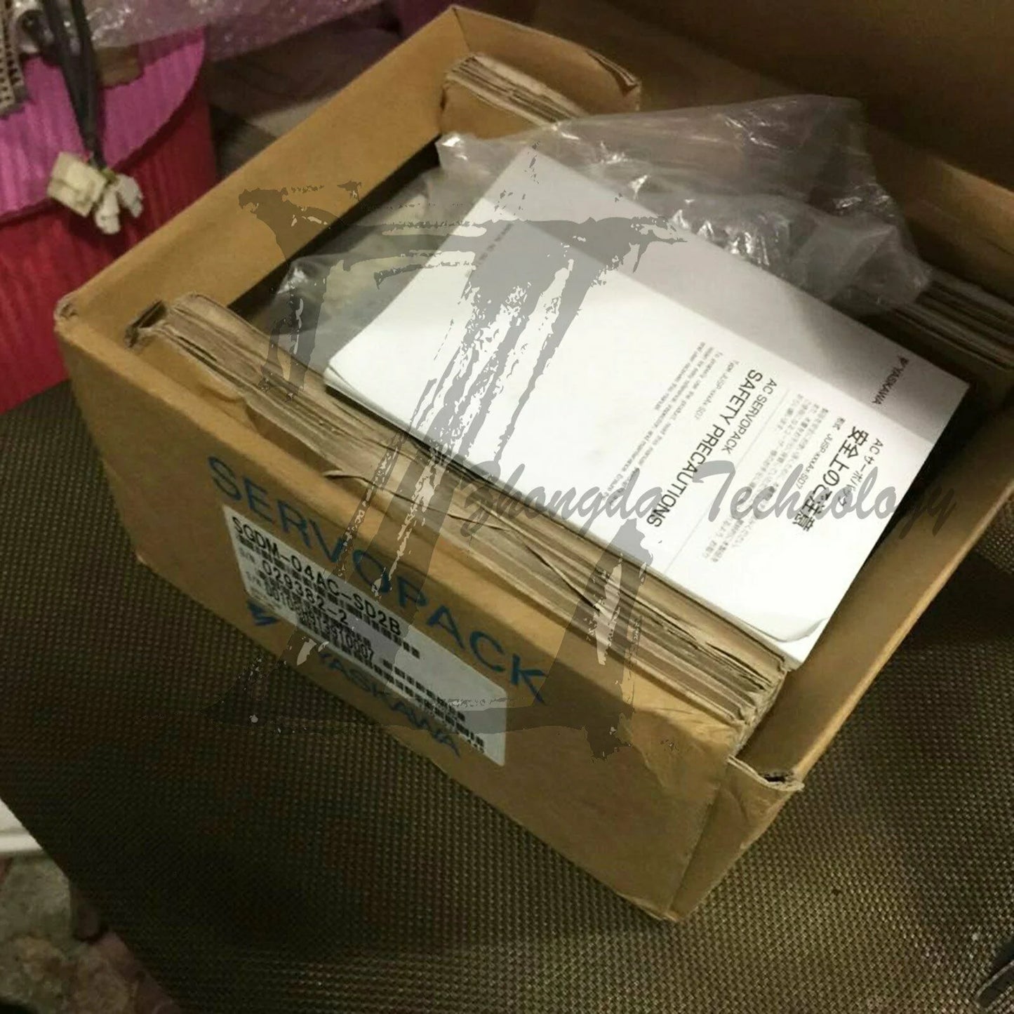 New In Box Yaskawa SGDM-04AC-SD2B AC servo drive - YASKAWA [2]