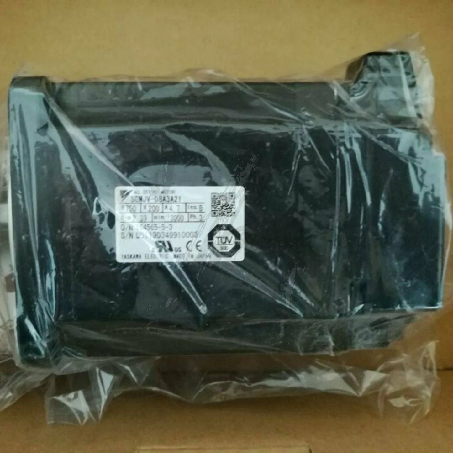 New In Box Yaskawa SGMJV-08A3A21 AC servo motor - YASKAWA [2]