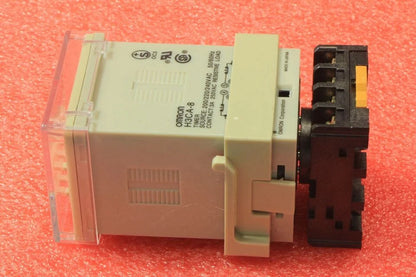 New OMRON Timer H3CA-8 200/220/240VAC - OMRON [2]