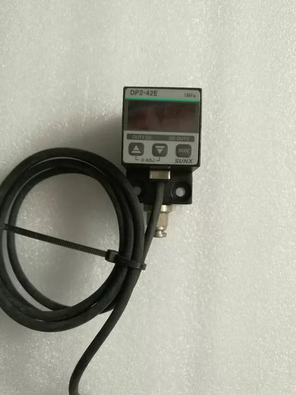 New Panasonic SUNX DP2-42E Pressure Sensor 1PC - PANASONIC [2]