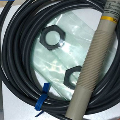 OMRON E2K-X4MF2 Proximity Switch - Close Proximity Detection for Various Applications - OMRON [2]