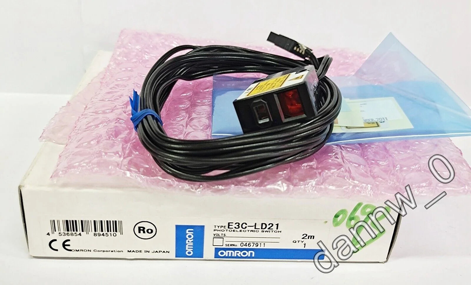 OMRON E3C-LD21 Photoelectric Sensor Switch - OMRON [1]