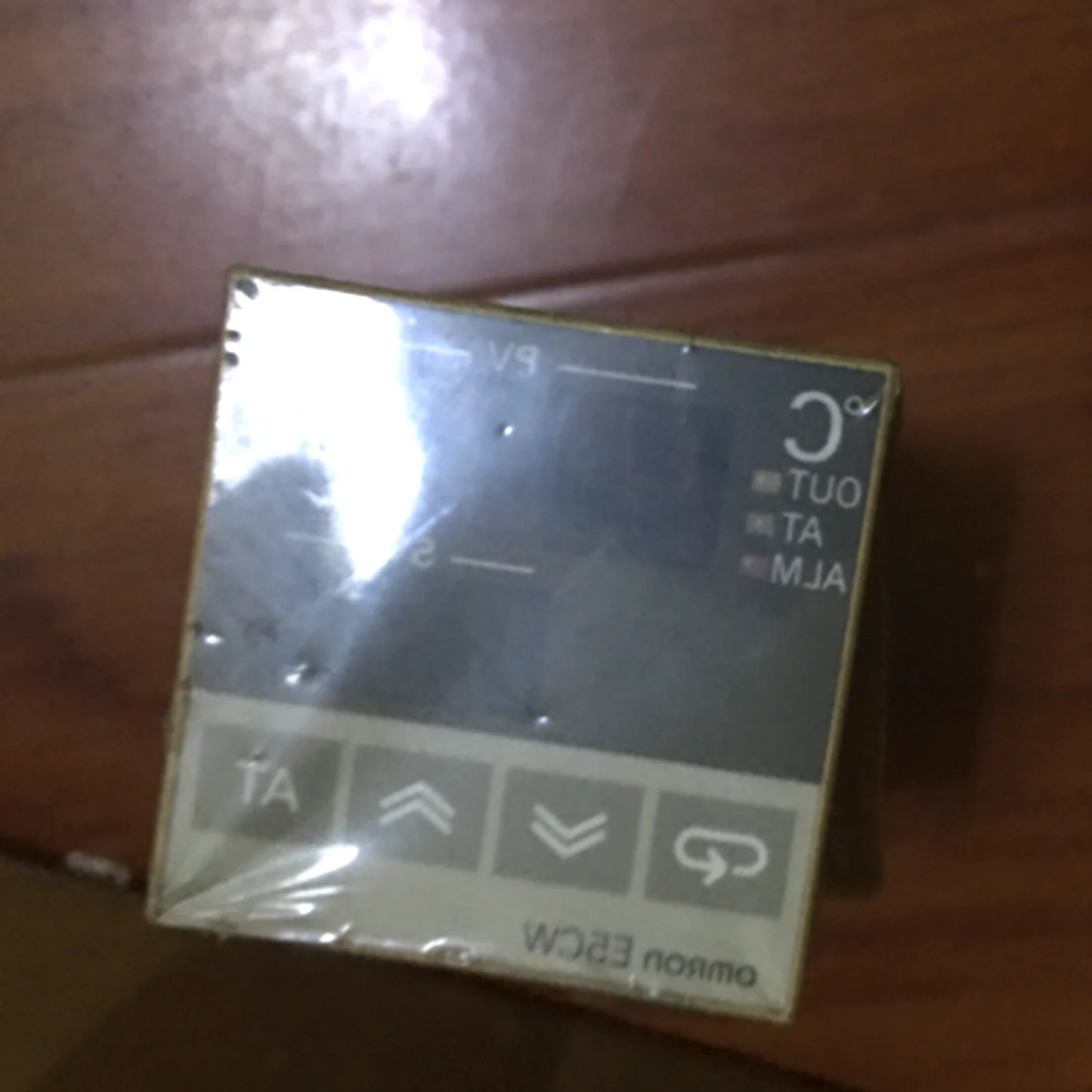 OMRON E5CW-R1KJ Smart Thermostat - OMRON [1]
