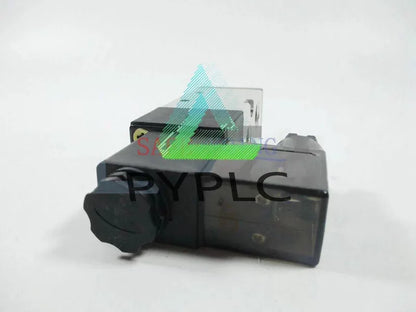 ONE SHAKO Solenoid Directional Valve PU520-02S AC110V [6]