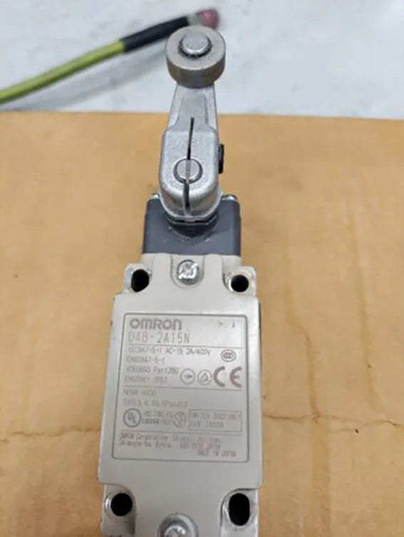 Omron D4B-2A15N Limit Switch - OMRON [1]