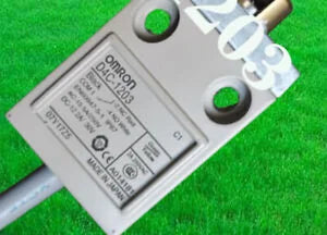 Omron D4C-1203 Limit Switch - Reliable and Durable Performance - OMRON [2]