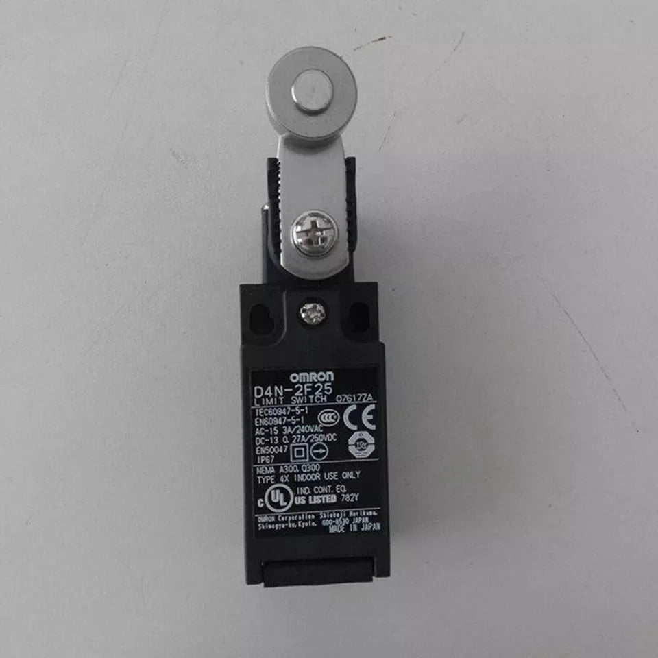 Omron D4N2F25 Limit Switch D4N2F25 One - OMRON [2]