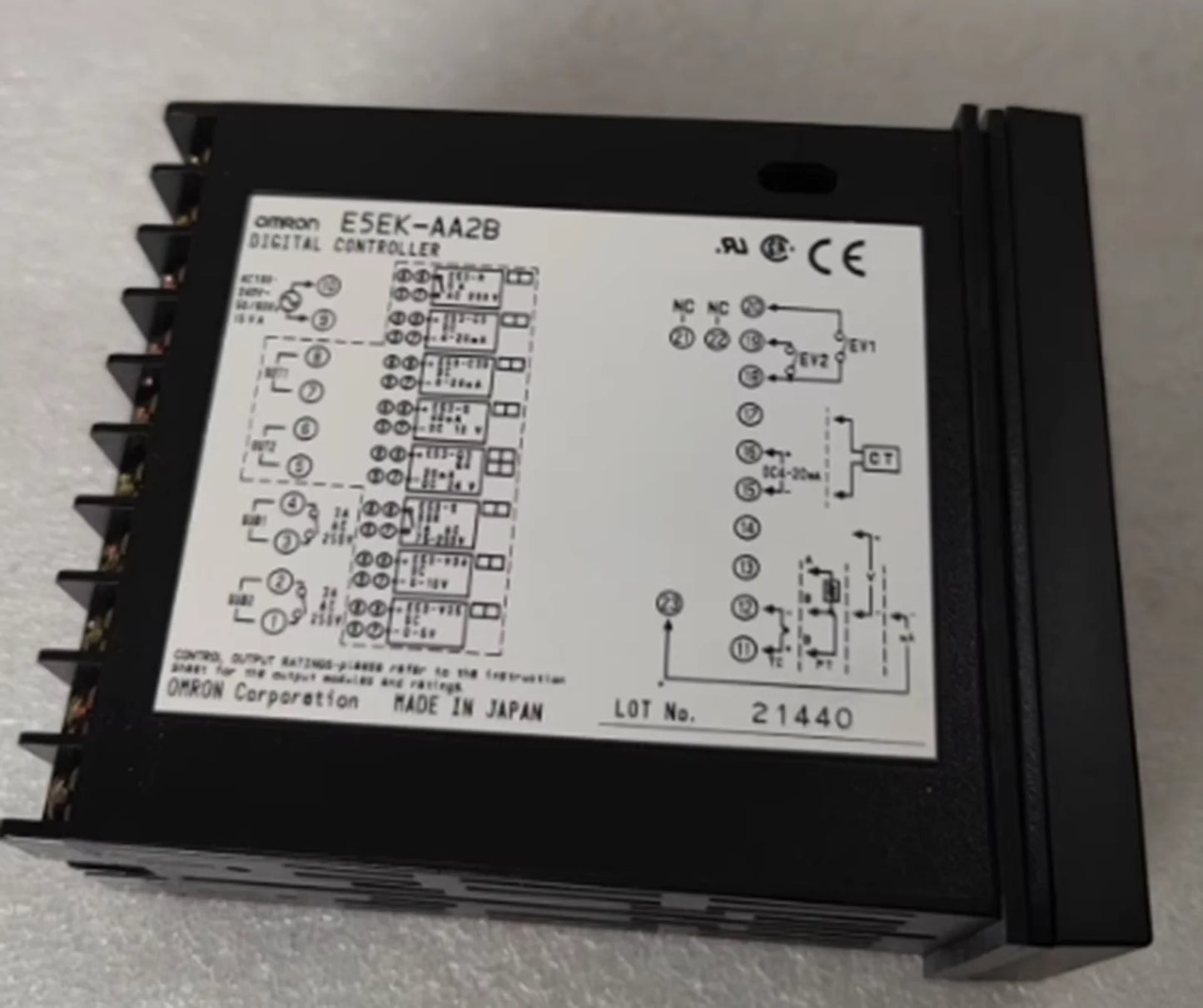 Omron Digital Temperature Controller E5EK-AA2B 100-240VAC - OMRON [2]