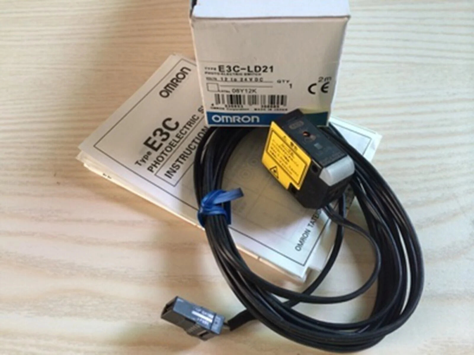 Omron E3C-LD21 - OMRON [2]