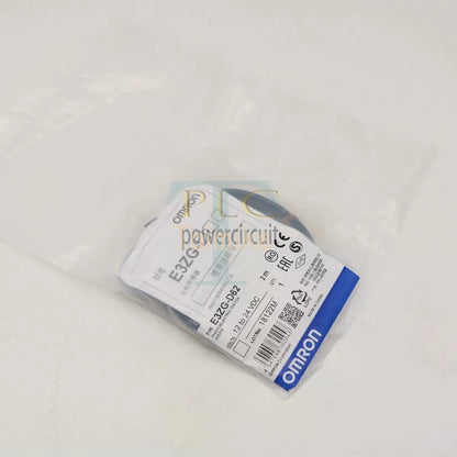 Omron E3ZG-D62 Photoelectric Sensor 2M 12-24VDC N ew 1PCS [2]