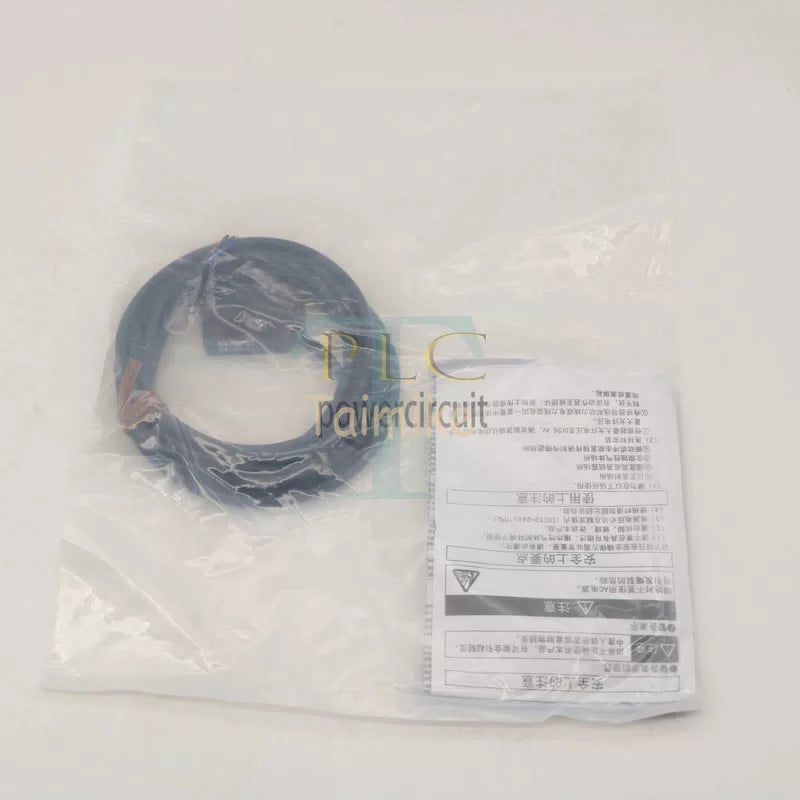 Omron E3ZG-D62 Photoelectric Sensor 2M 12-24VDC N ew 1PCS [4]