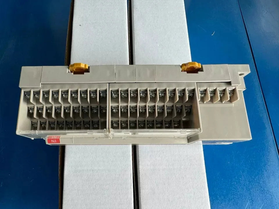 Omron SRT2ID16T PLC Module - OMRON [4]