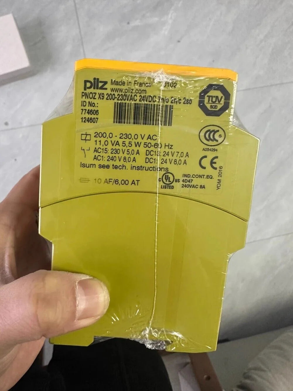 PILZ 774606 Safety Relay - SCHNEIDER ELECTRIC [1]