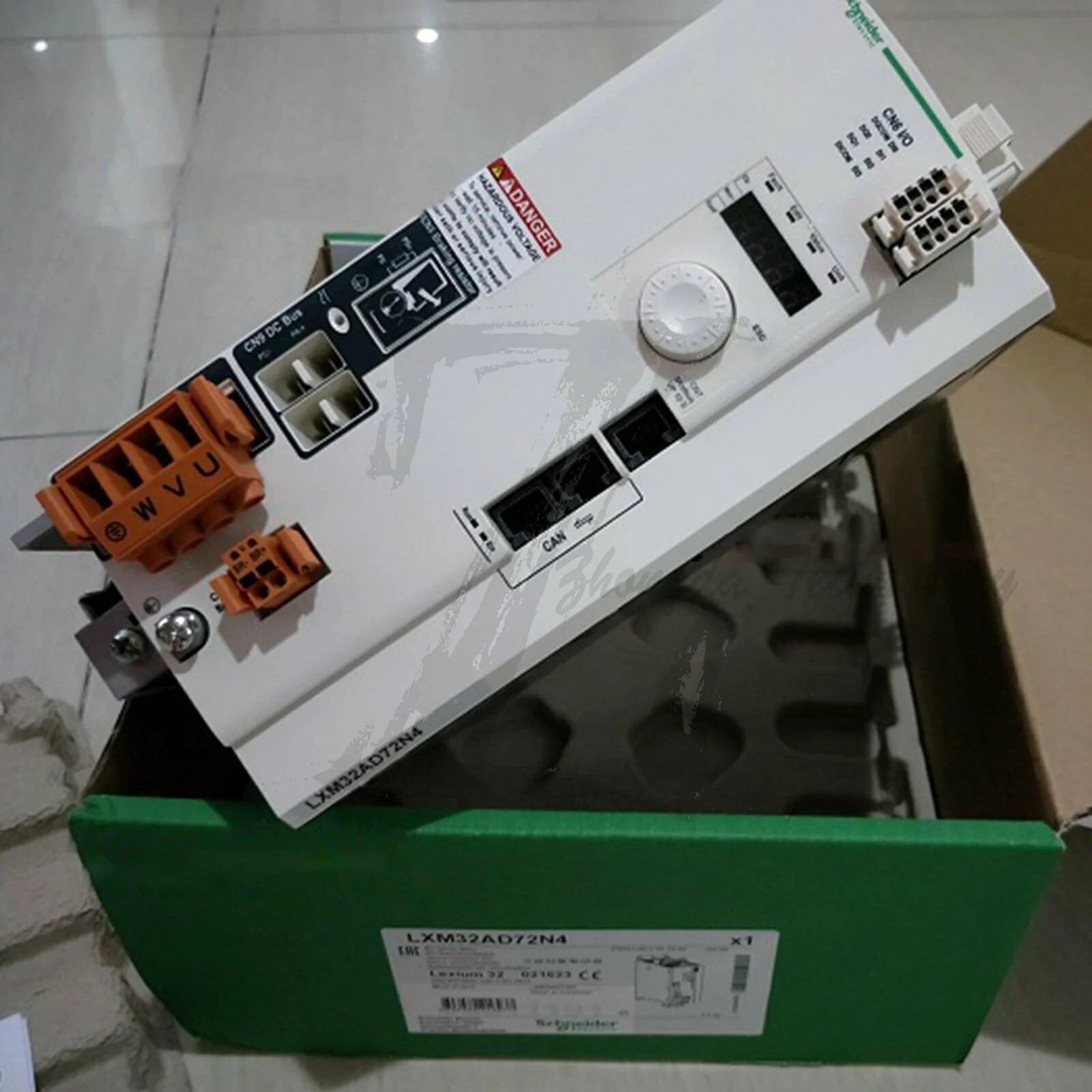 Schneider LXM32AD72N4 Driver 72A RMS Peak Current 3 Phase 480V - SCHNEIDER [1]