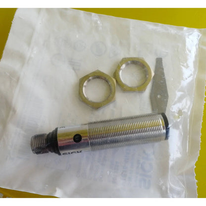 Sick VTE18-4N4240 Photoelectric sensor spot detector - SICK [1]