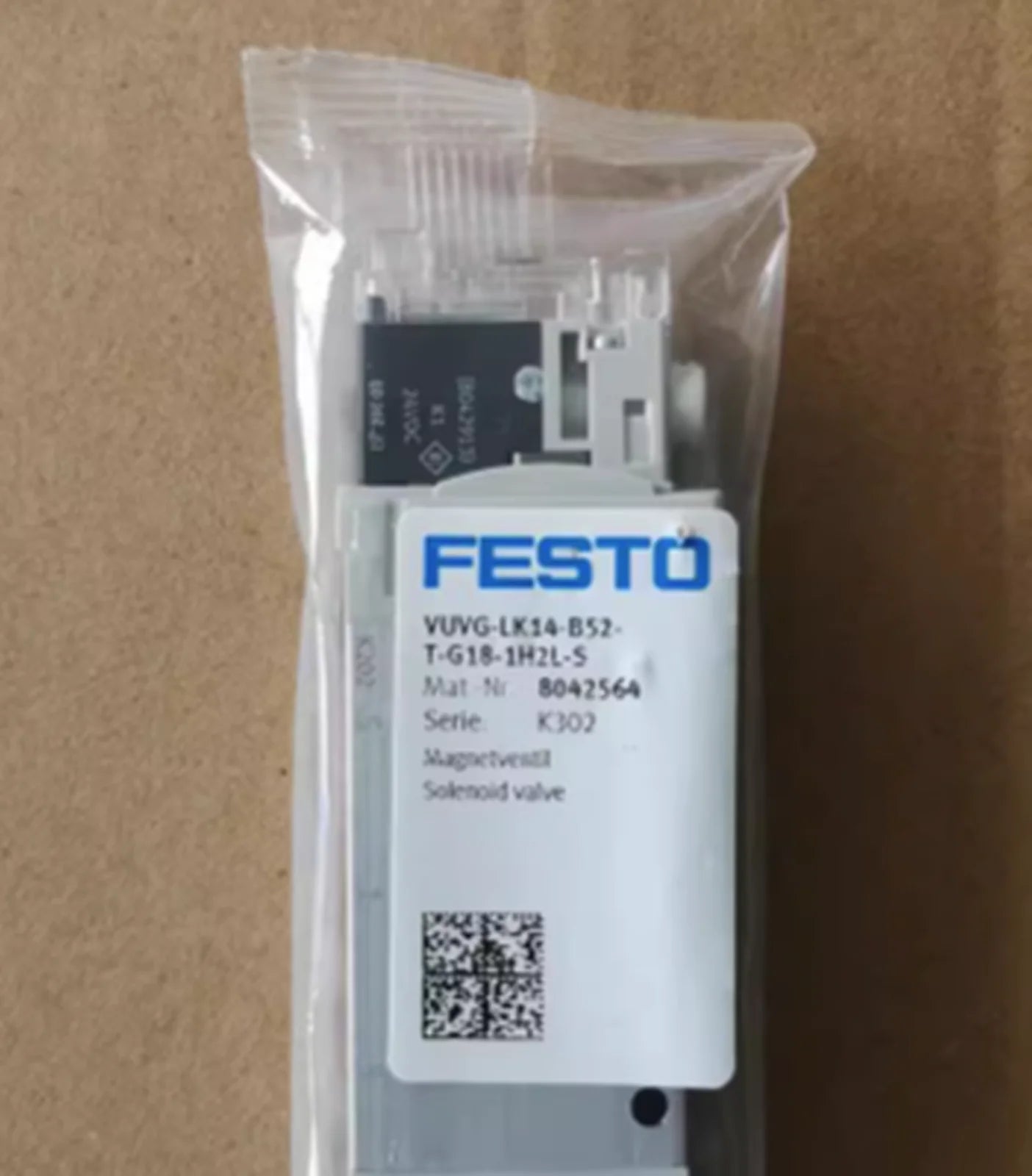 Solenoid Valve DC24V, V-14-LK14-B52-T-G18-1H2L - FESTO [1]