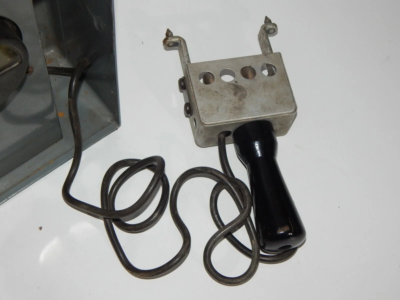 Used Meter Universal TESTER BATTERY MODEL 3-43 - Professional Battery Testing Tool for USA - METER UNIVERSAL [8]