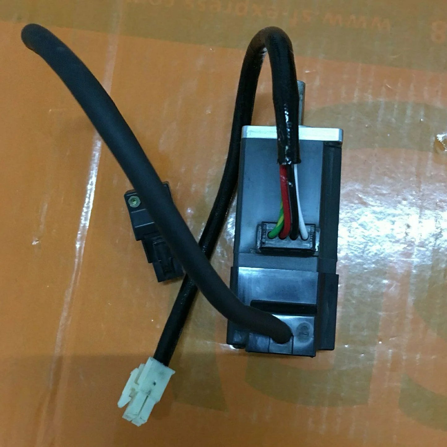 Used ONE HC-PQ13 AC Servo Motor - Mitsubishi Fully Tested - MITSUBISHI [3]
