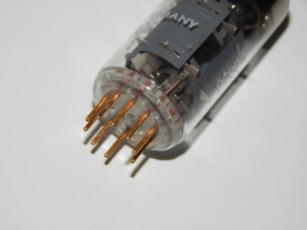 Used Tube EF800 Telefunken Gold Pin – Used – Germany – NOS - TELEFUNKEN [1]