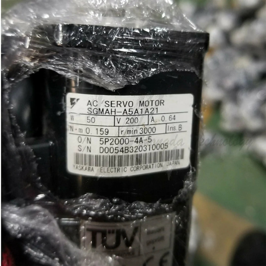Used Yaskawa AC SERVO MOTOR SGMAH-A5A1A21 good test - YASKAWA [1]