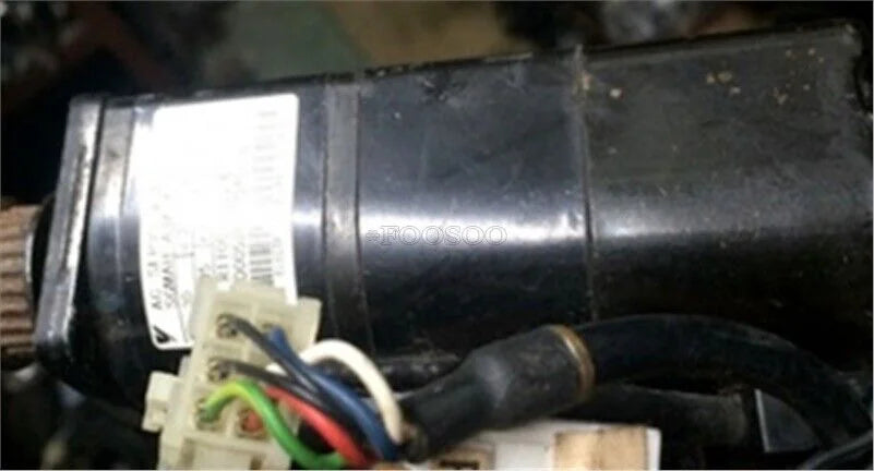 Used Yaskawa Servo Motor SGMAH-A3A1A-YR11 - YASKAWA [2]