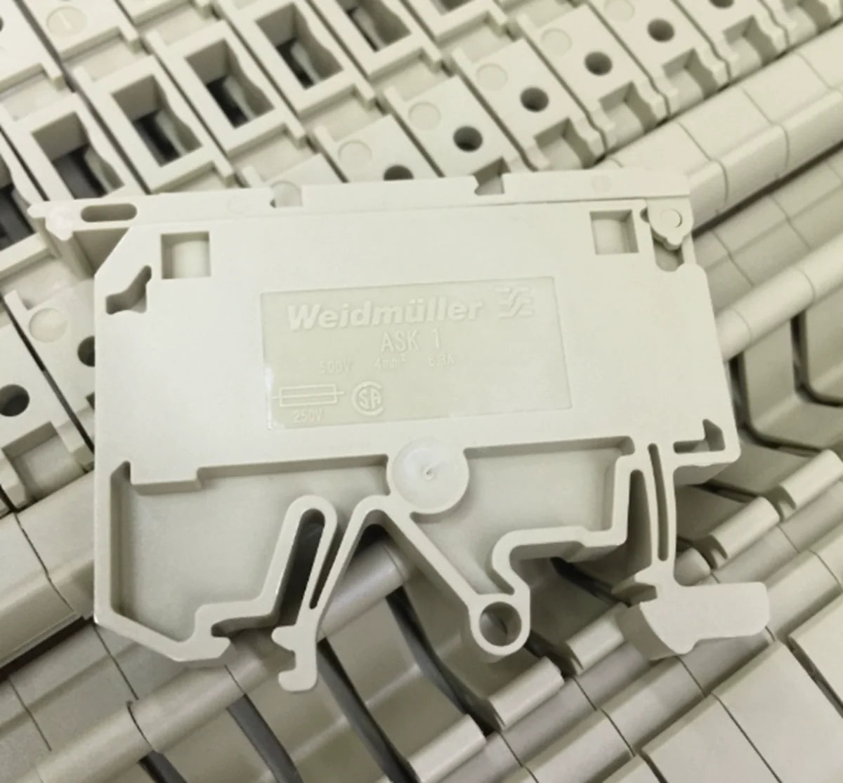 WEIDMULLER ASK1 Terminal Block 24VDC, 50PCS - WEIDMULLER [2]