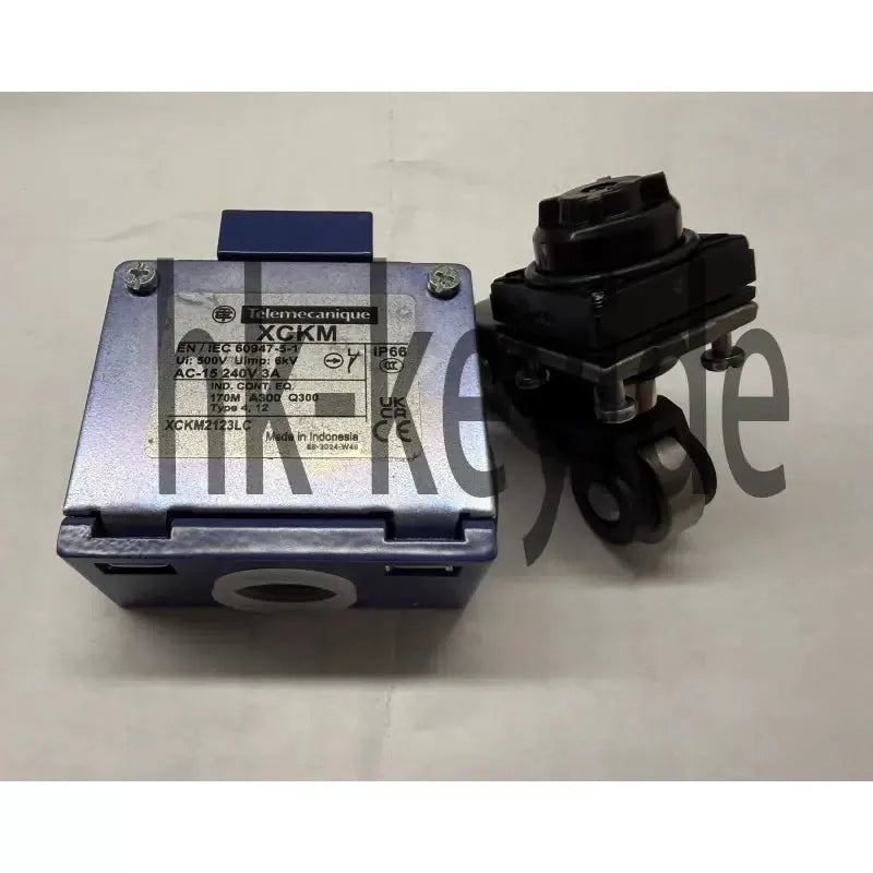 XCK-M2123LC SCHNEIDER Limit Switch [3]