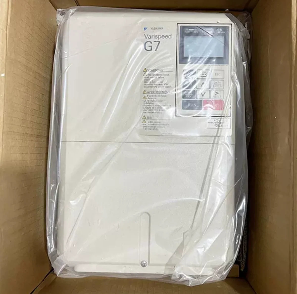 YASKAWA CIMR-G7A4011 Inverter Model YASKAWA CIMR-G7A4011, 7kVA, 4011W, 220V-380V, 50Hz, 4 Outputs - YASKAWA [2]